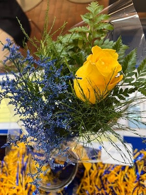 One rose bouquet