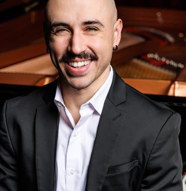 Fran Daneil Laucerica, tenor